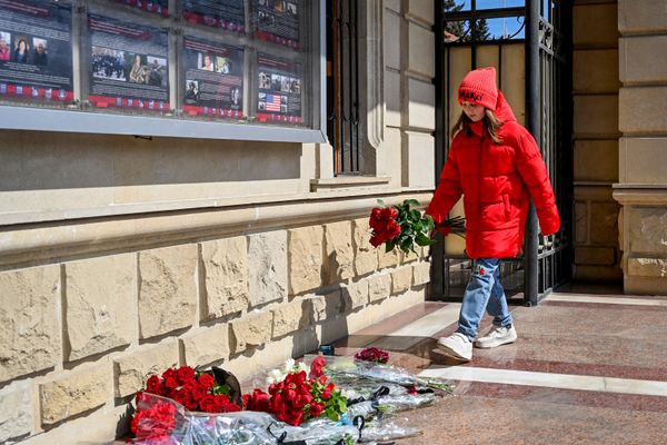 В Баку чтят память жертв теракта в "Крокус Сити Холл". - Sputnik Азербайджан