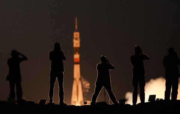 Запуск пилотируемого корабля Союз МС-05 с космодрома Байконур - Sputnik Азербайджан
