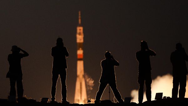 Запуск пилотируемого корабля Союз МС-05 с космодрома Байконур - Sputnik Азербайджан