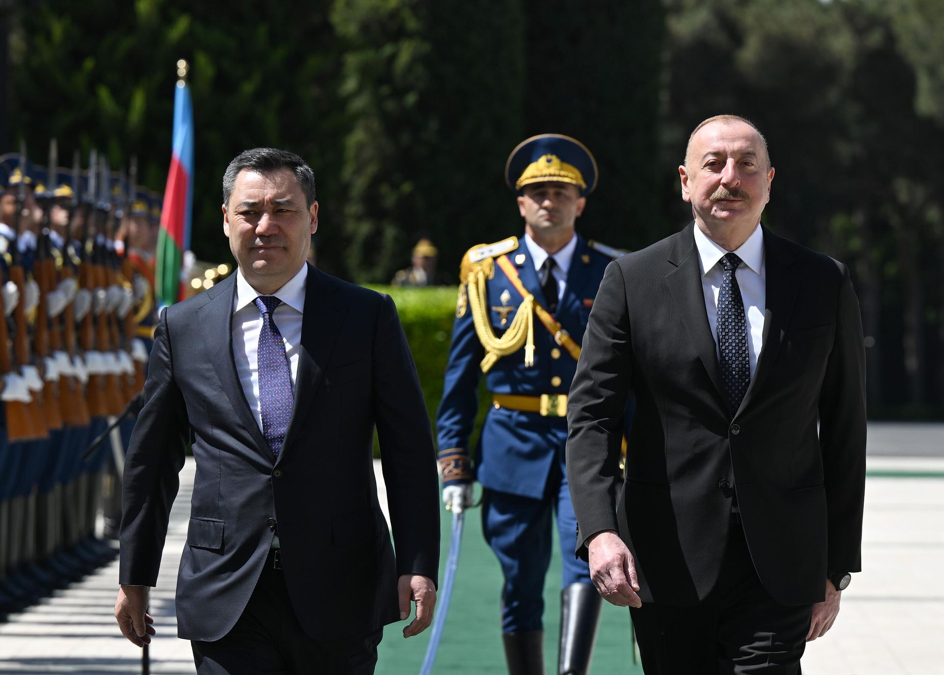 Qırğızıstan Prezidenti Sadır Japarovun rəsmi qarşılanma mərasimi olub - Sputnik Азербайджан, 1920, 24.04.2024