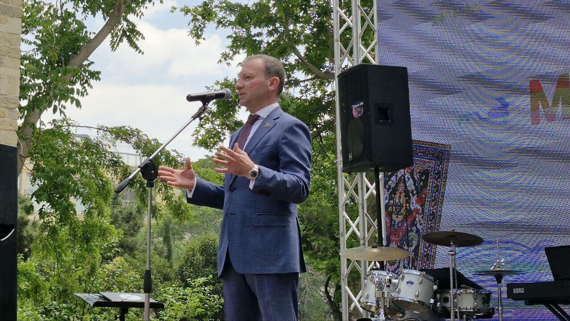 Председатель правления ОАО «Азерхалча», заслуженный деятель искусств АР Эмин Мамедов - Sputnik Азербайджан, 1920, 04.05.2024