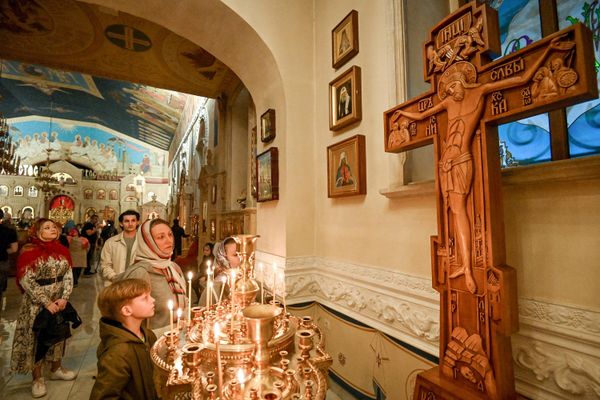 Пасхальное богослужение в Кафедральном соборе св. Жен-Мироносиц в Баку - Sputnik Азербайджан