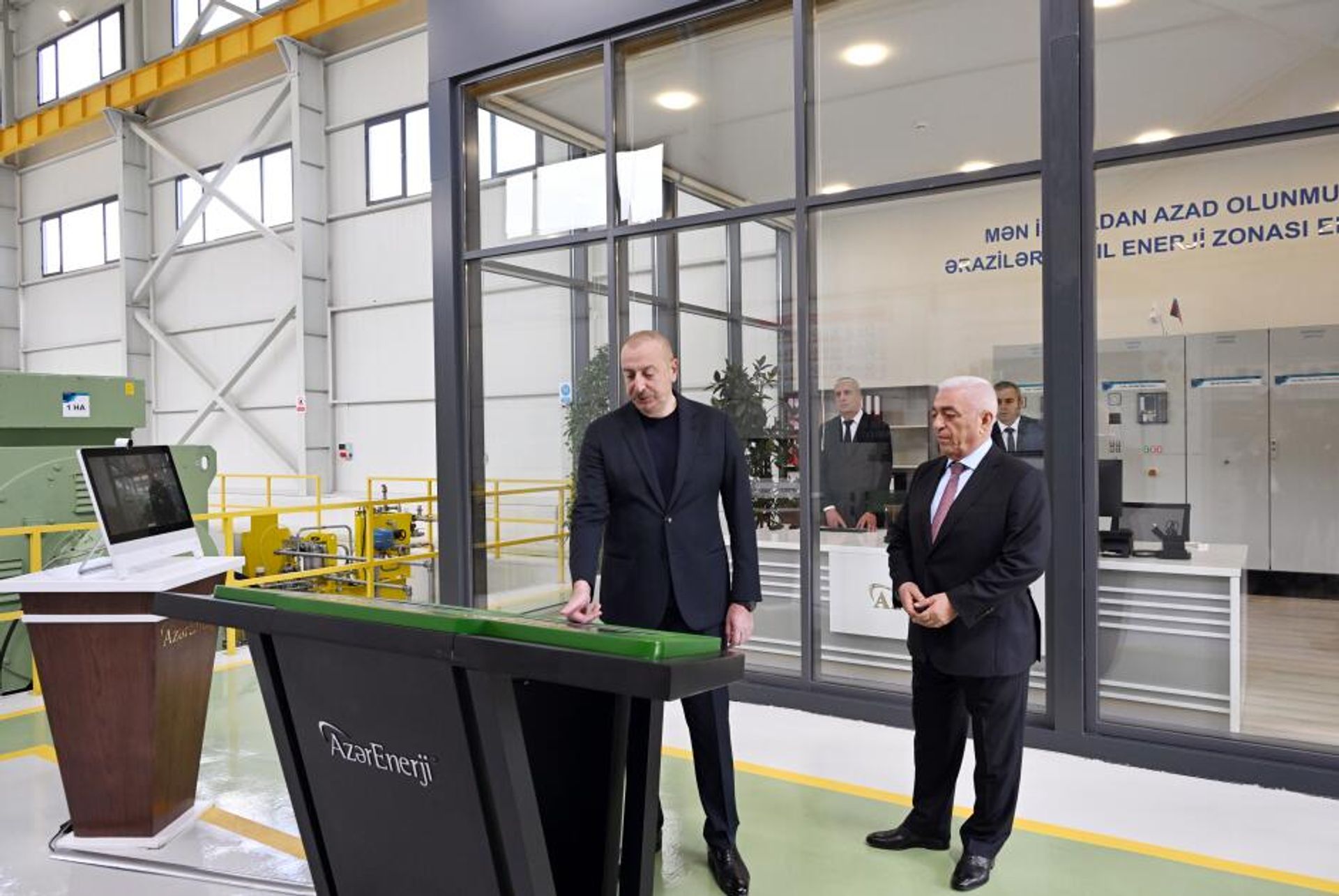 Президент и первая леди Азербайджана приняли участие в открытии ряда объектов в Зангилане - Sputnik Азербайджан, 1920, 18.05.2024