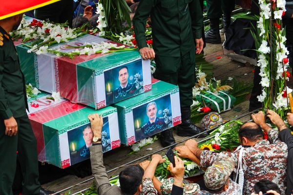 Церемония прощания с Эбрахимом Раиси и другими погибшими в авиакатастрофе в Иране. - Sputnik Азербайджан
