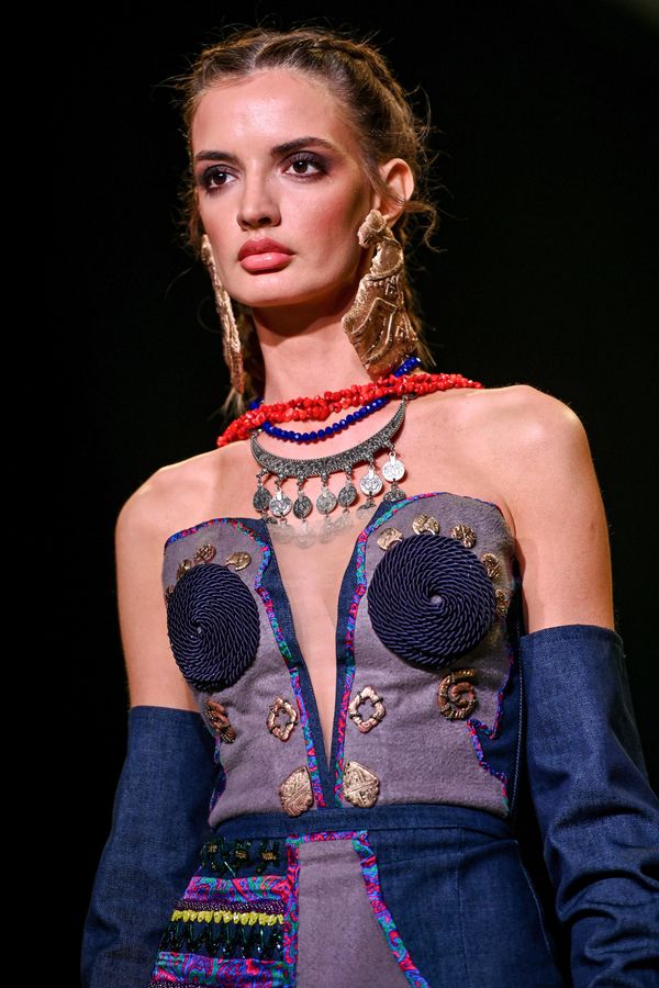 Модель во время показа коллекций на Baku Fashion Week. - Sputnik Азербайджан