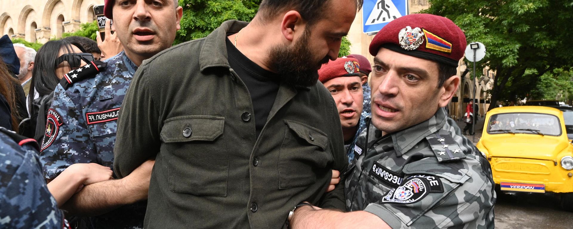 Массовые акции протеста в Ереване - Sputnik Азербайджан, 1920, 27.05.2024