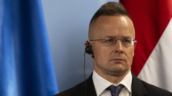 Peter Siyarto, arxiv - Sputnik Азербайджан