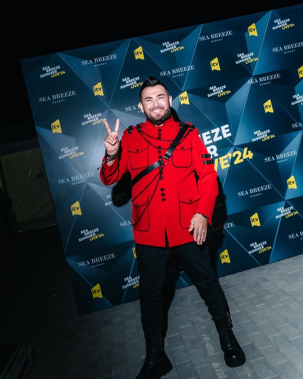 Мурад Ариф на концерте на берегу Каспийского моря в Баку в рамках музыкального проекта SEA BREEZE Summer LIVE. - Sputnik Азербайджан