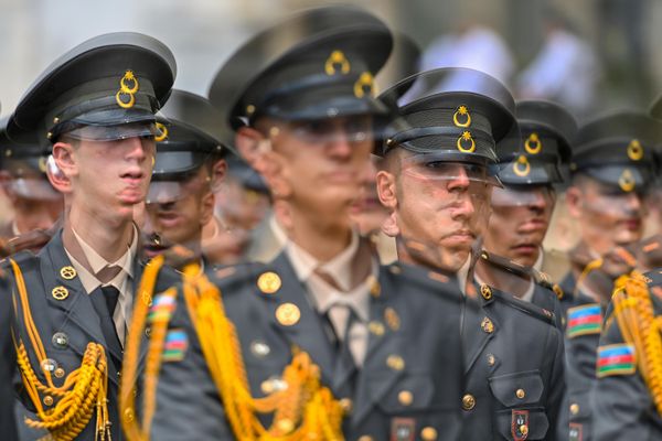 В Баку состоялся торжественный парад, посвященный Дню вооруженных сил. - Sputnik Азербайджан
