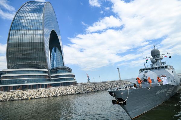 Малый артиллерийский корабль ВМФ России  "Волгодонск" в бакинском порту. - Sputnik Азербайджан