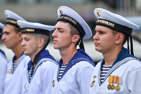 Церемония встречи личного состава малого артиллерийского корабля "Волгодонск" в бакинском порту. - Sputnik Азербайджан