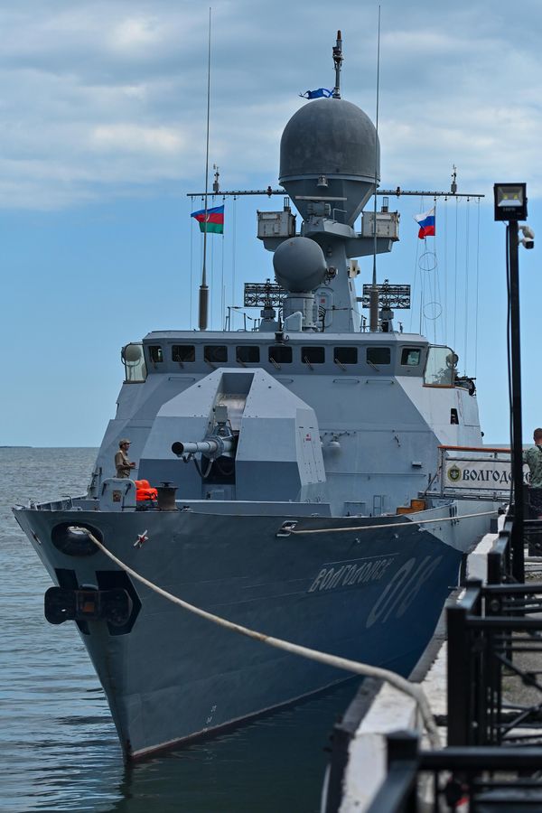 Малый артиллерийский корабль ВМФ России  "Волгодонск" в бакинском порту. - Sputnik Азербайджан