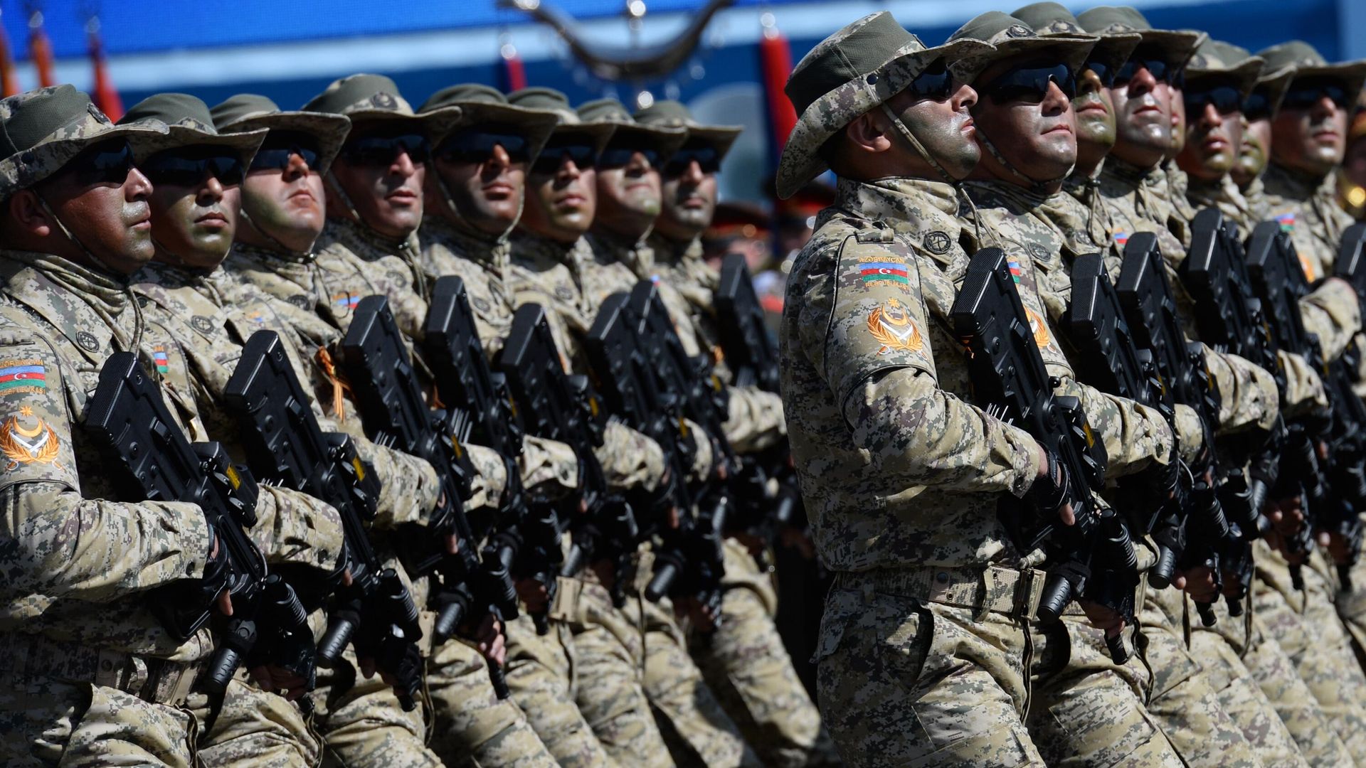Военнослужащие Национальной армии Азербайджана во время военного парада, фото из архива Военнослужащие Национальной армии Азербайджана во время военного парада, фото из архива - Sputnik Азербайджан, 1920, 28.07.2026
