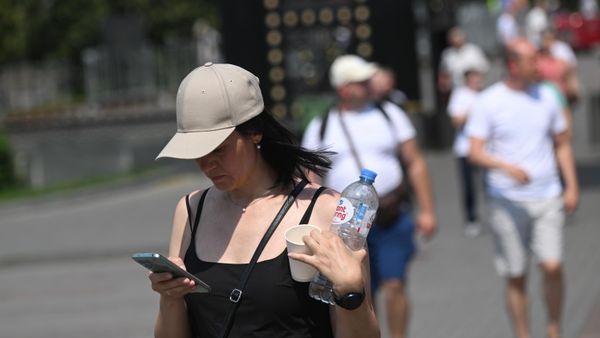 Жаркая погода в Москве - Sputnik Азербайджан