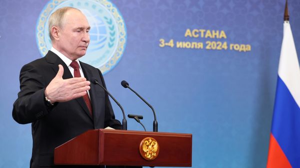 Визит президента Владимира Путина в Казахстан для участия в саммите ШОС. День второй. - Sputnik Азербайджан
