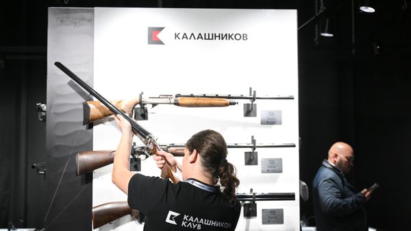 Стенд концерна Калашников на Х Международном военно-техническом форуме Армия-2024 - Sputnik Азербайджан