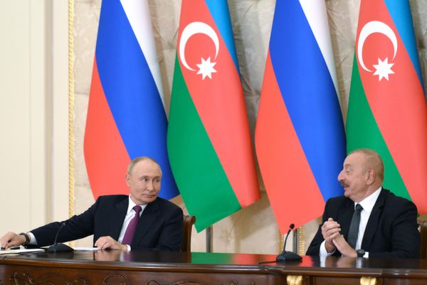 19 августа 2024. Президент РФ Владимир Путин и президент Азербайджана Ильхам Алиев  во время заявления для СМИ в государственной резиденции "Загульба". - Sputnik Азербайджан