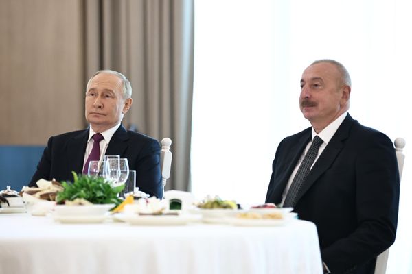 Президент РФ Владимир Путин и президент Азербайджана Ильхам Алиев на государственном приеме от имени Ильхама Алиева в честь Владимира Путина во дворце "Гюлистан". - Sputnik Азербайджан
