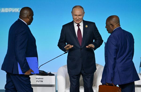 Президент РФ Владимир Путин на пленарном заседании II Cаммита и форума "Россия - Африка" в конгрессно-выставочном центре "Экспофорум", 27 июля 2023. - Sputnik Азербайджан