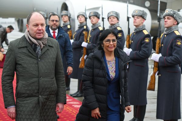 Прилет исполнительного вице-президента Боливарианской Республики Венесуэла Делси Элоины Родригес Гомес для участия в XVI саммите БРИКС, Казань - Sputnik Азербайджан