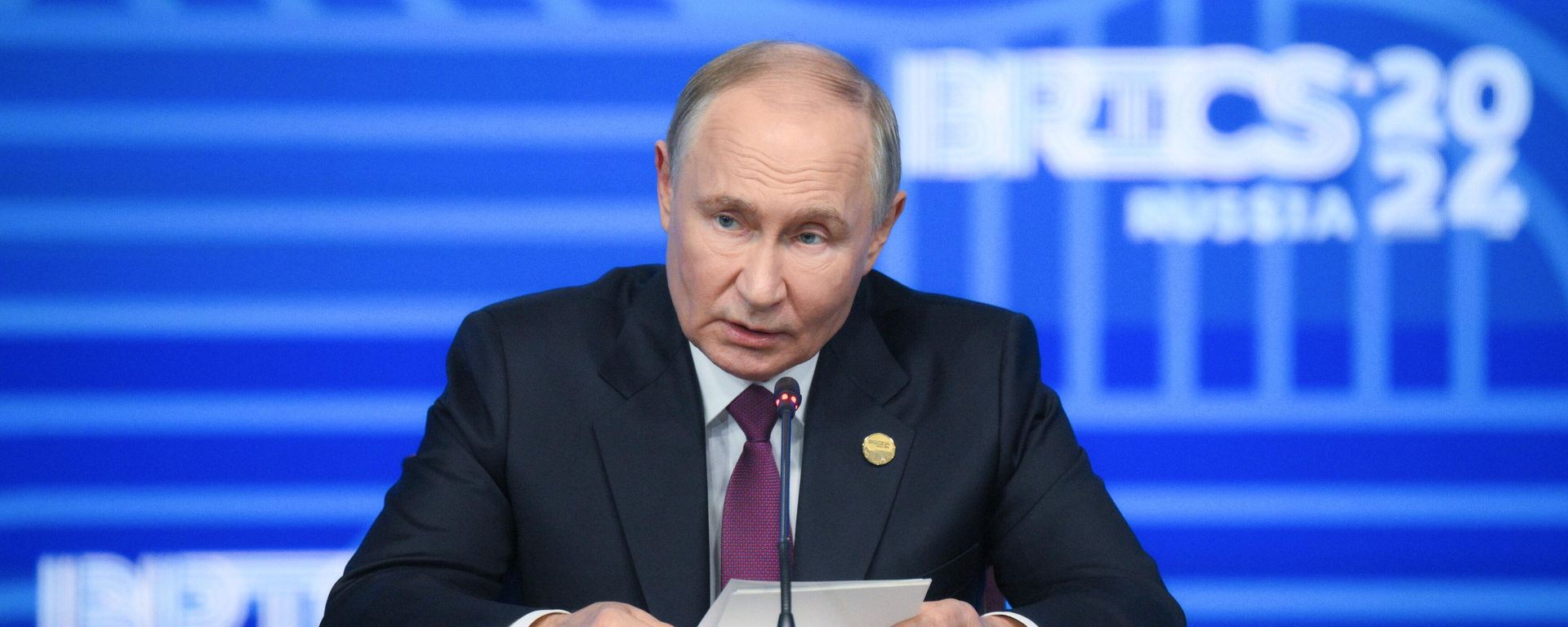 Vladimir Putin sammitdə - Sputnik Азербайджан, 1920, 21.11.2024