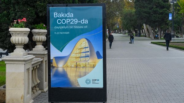 Табло с надписью COP29 в Баку - Sputnik Азербайджан