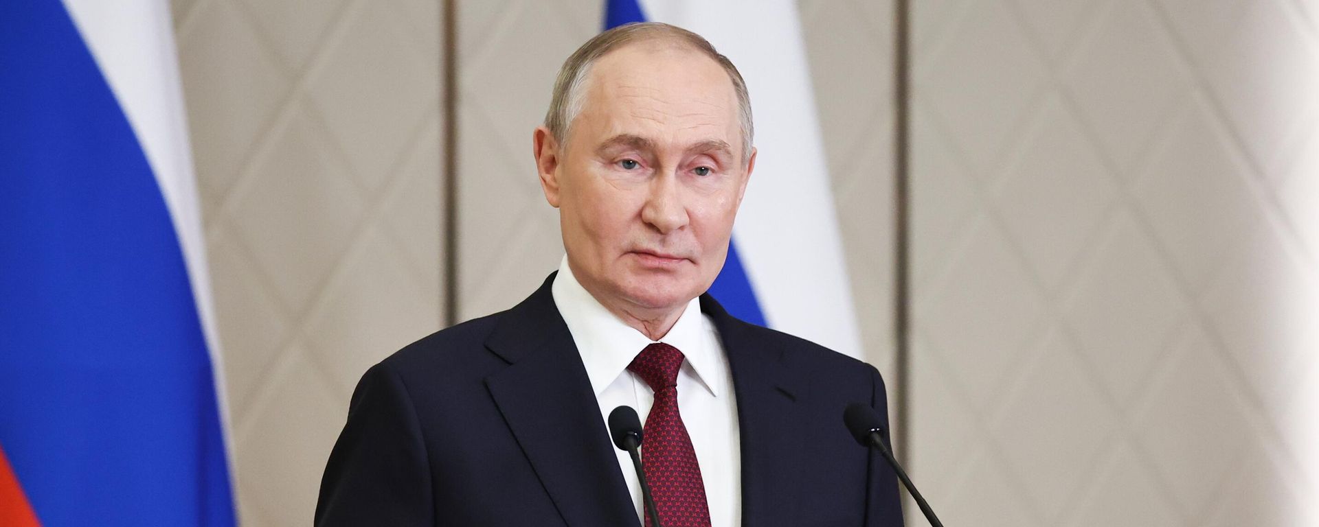  Rusiya prezidenti Vladimir Putin - Sputnik Азербайджан, 1920, 04.12.2024