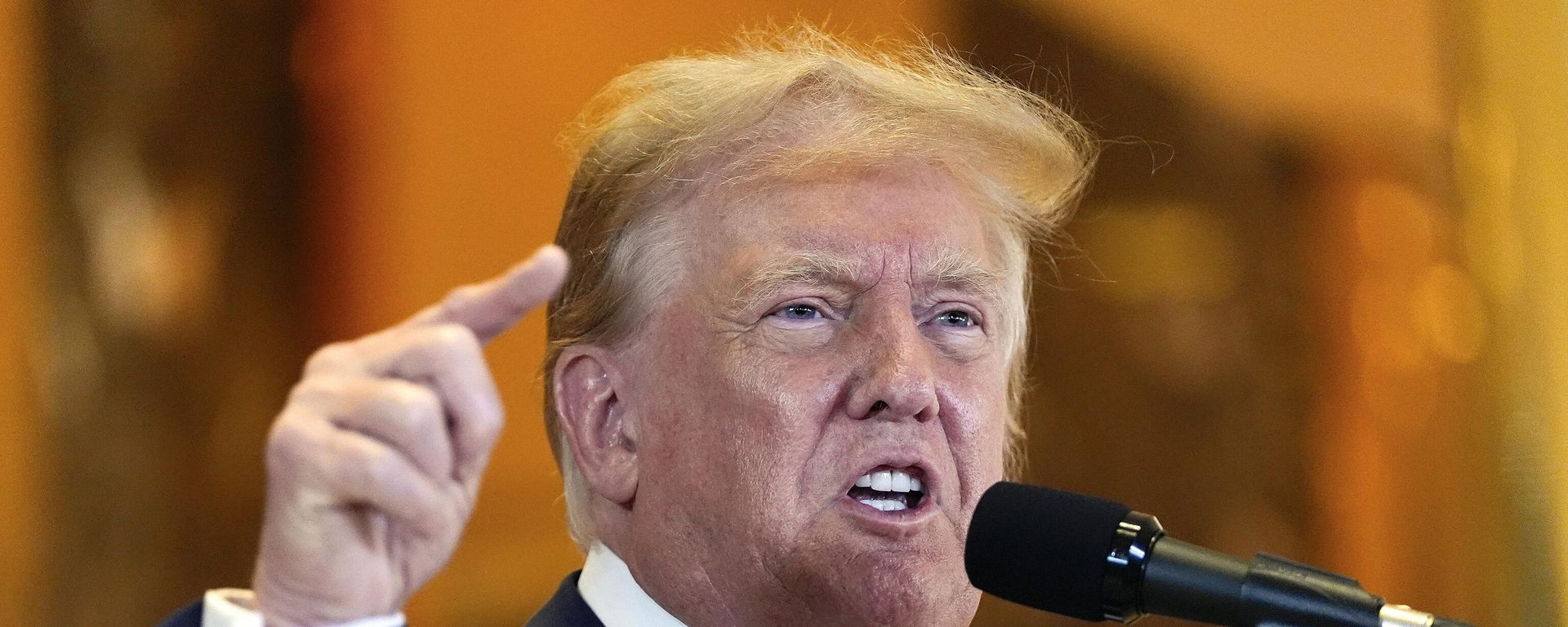 Дональд Трамп, фото из архива - Sputnik Азербайджан, 1920, 02.04.2025