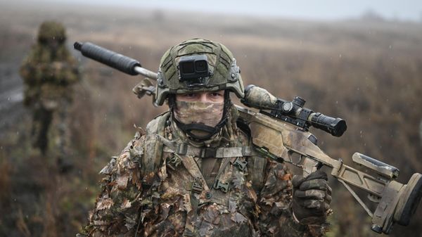 Снайперы соединения спецназначения группировки Центр   - Sputnik Азербайджан