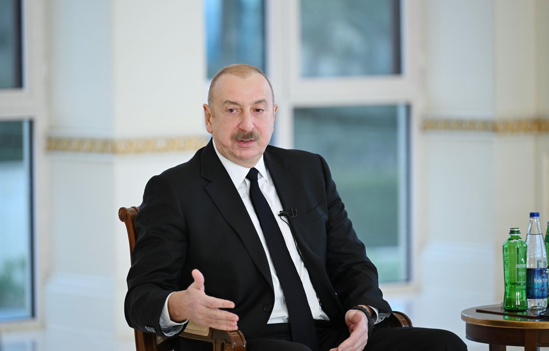 Azərbaycan Prezidenti İlham Əliyev yerli televiziya kanallarına müsahibə verib - Sputnik Азербайджан, 1920, 13.01.2025