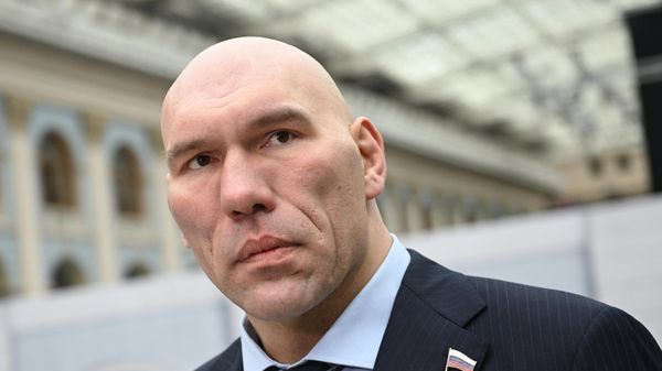 Rusiya Federasiyası Federal Məclisi Dövlət Dumasının Turizm komitəsinin sədrinin birinci müavini Nikolay Valuyev - Sputnik Азербайджан