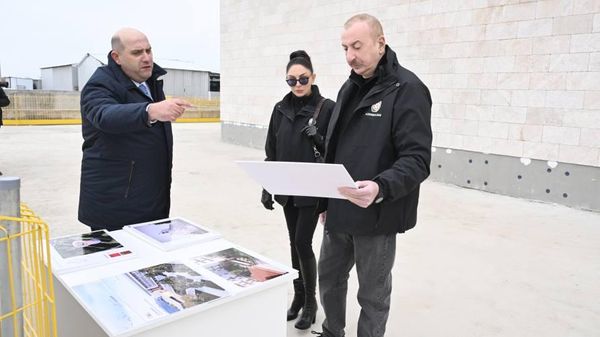 Президент Азербайджана Ильхам Алиев совершил поездку в Ходжалинский район  - Sputnik Азербайджан