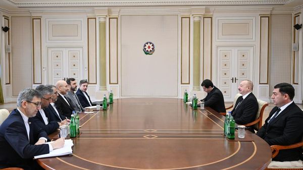 Президент Ильхам Алиев принял председателя Исламского консультативного совета Ирана - Sputnik Азербайджан