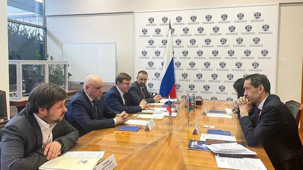Встреча посла Азербайджана в РФ Рахмана Мустафаева с главой российского Минэнерго Сергеем Цивилевым - Sputnik Азербайджан