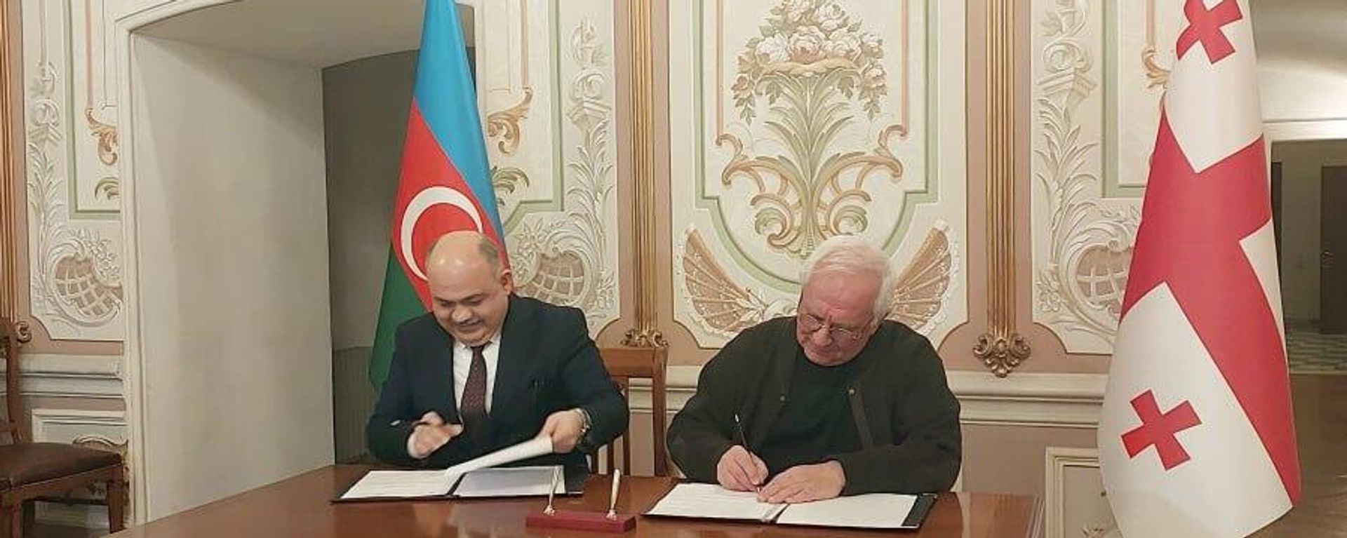 Азербайджанский государственный академический национальный драматический театр и Грузинский национальный театр имени Шота Руставели подписали меморандум о взаимном сотрудничестве - Sputnik Азербайджан, 1920, 25.02.2025