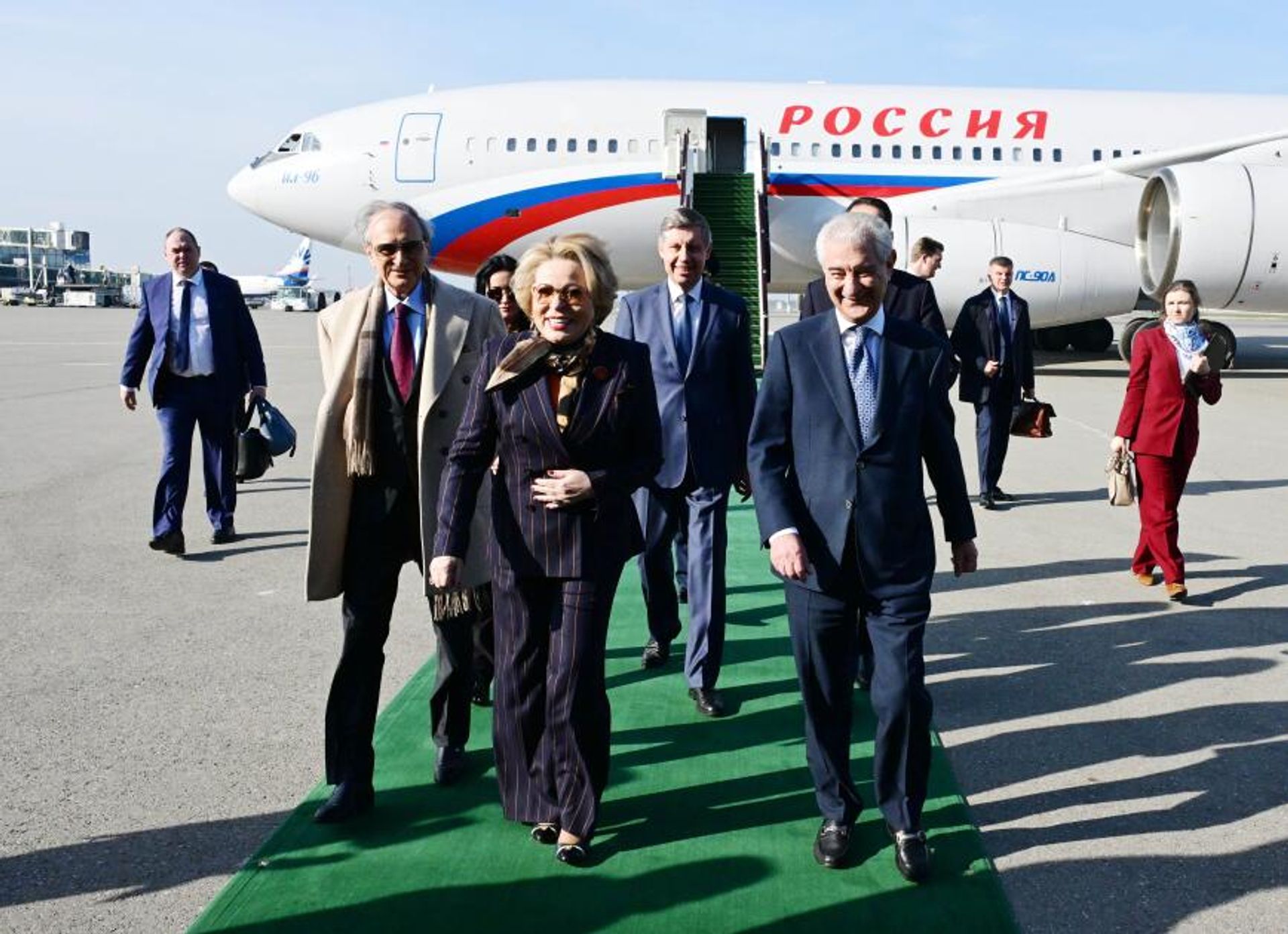 Председатель Совета Федерации Федерального Собрания России прибыла в Азербайджан с официальным визитом - Sputnik Азербайджан, 1920, 16.03.2025