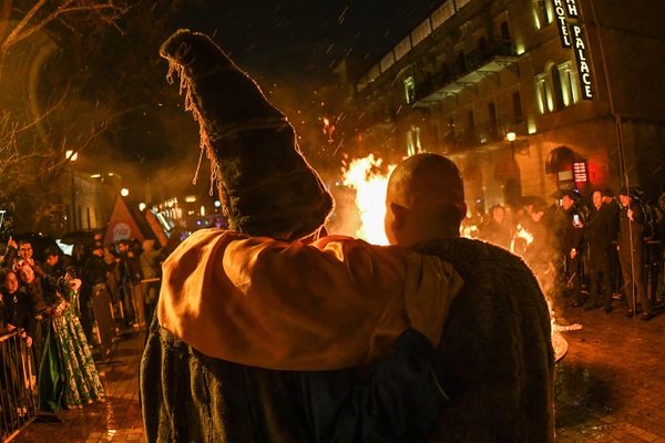 Праздничный костер в Баку - Sputnik Азербайджан