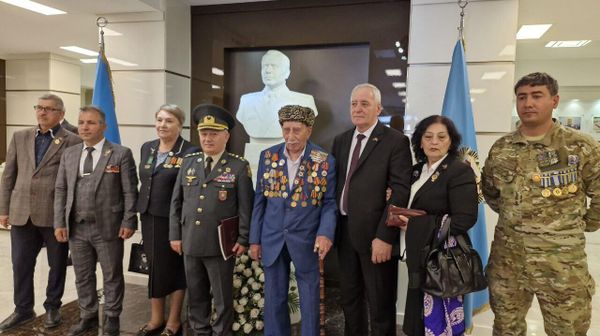 Конференция на тему «Роль Азербайджана во Второй мировой войне», посвященная 80-летию победы в Великой Отечественной войне - Sputnik Азербайджан
