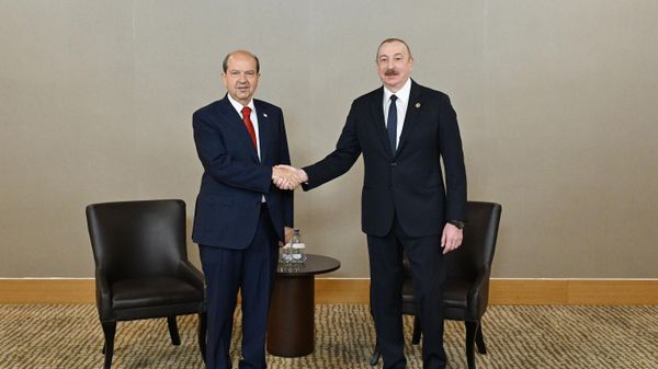 Президент Ильхам Алиев встретился в Анталье с Президентом Северного Кипра Эрсином Татаром - Sputnik Азербайджан