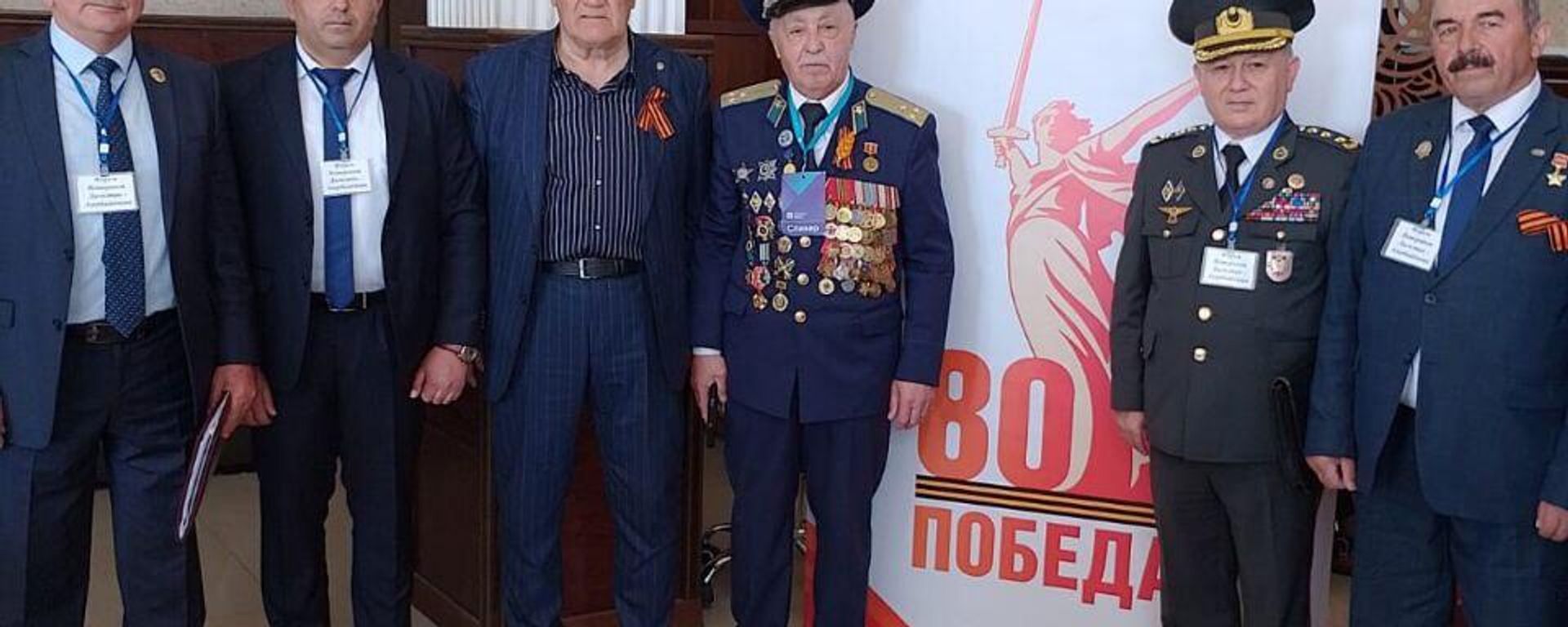 Председатель Организации ветеранов войны, труда и Вооружённых сил АР полковник Джалил Халилов на международном форуме «Единство и дружба народов-источник Победы в Великой Отечественной войне» - Sputnik Азербайджан, 1920, 17.04.2025