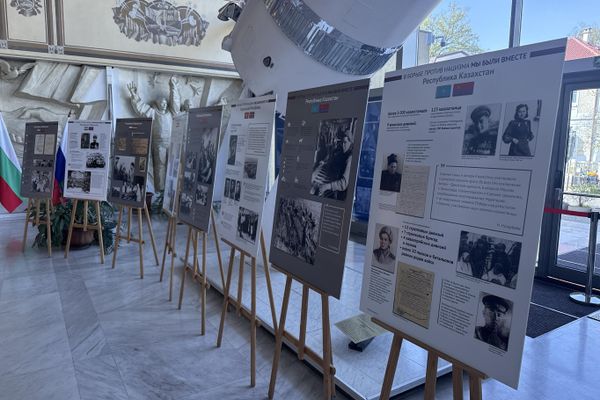Открытие кинопанорамы Победа. Одна на всех - Sputnik Азербайджан