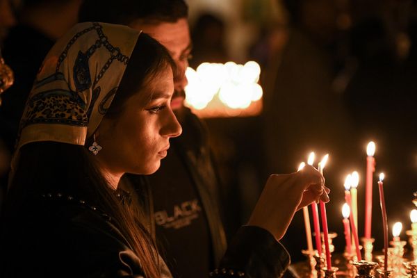 Пасхальное богослужение в Кафедральном соборе св. Жен-Мироносиц в Баку - Sputnik Азербайджан