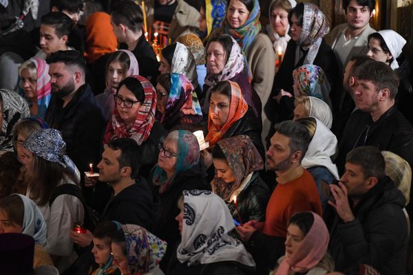 Пасхальное богослужение в Кафедральном соборе св. Жен-Мироносиц в Баку - Sputnik Азербайджан