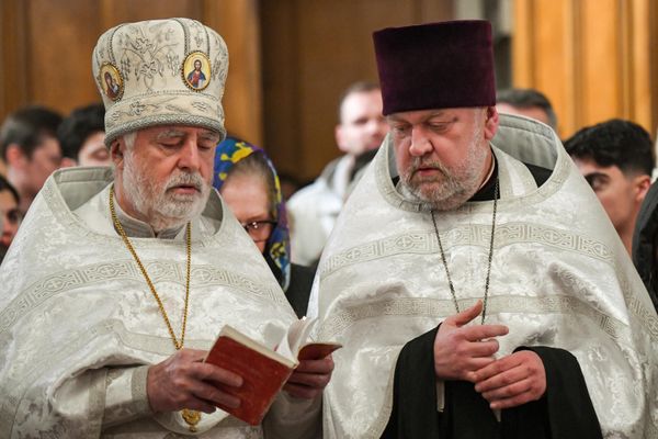Пасхальное богослужение в Кафедральном соборе св. Жен-Мироносиц в Баку - Sputnik Азербайджан