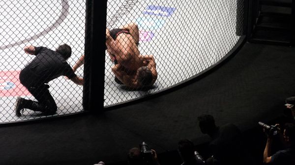 Бой в UFC - Sputnik Азербайджан