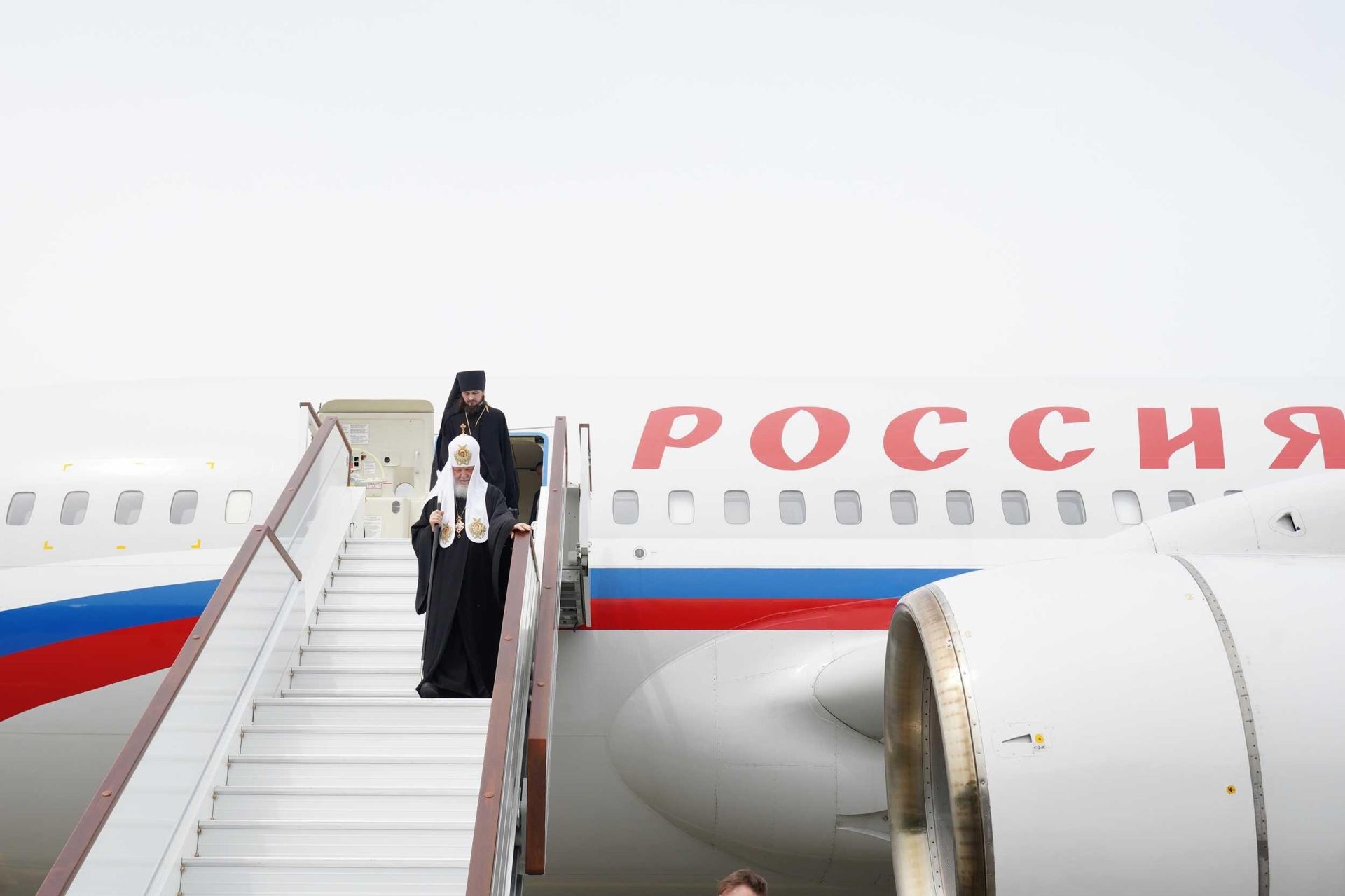 Патриарх Московский и всея Руси Кирилл прибыл с визитом в Бак - Sputnik Азербайджан, 1920, 03.05.2025