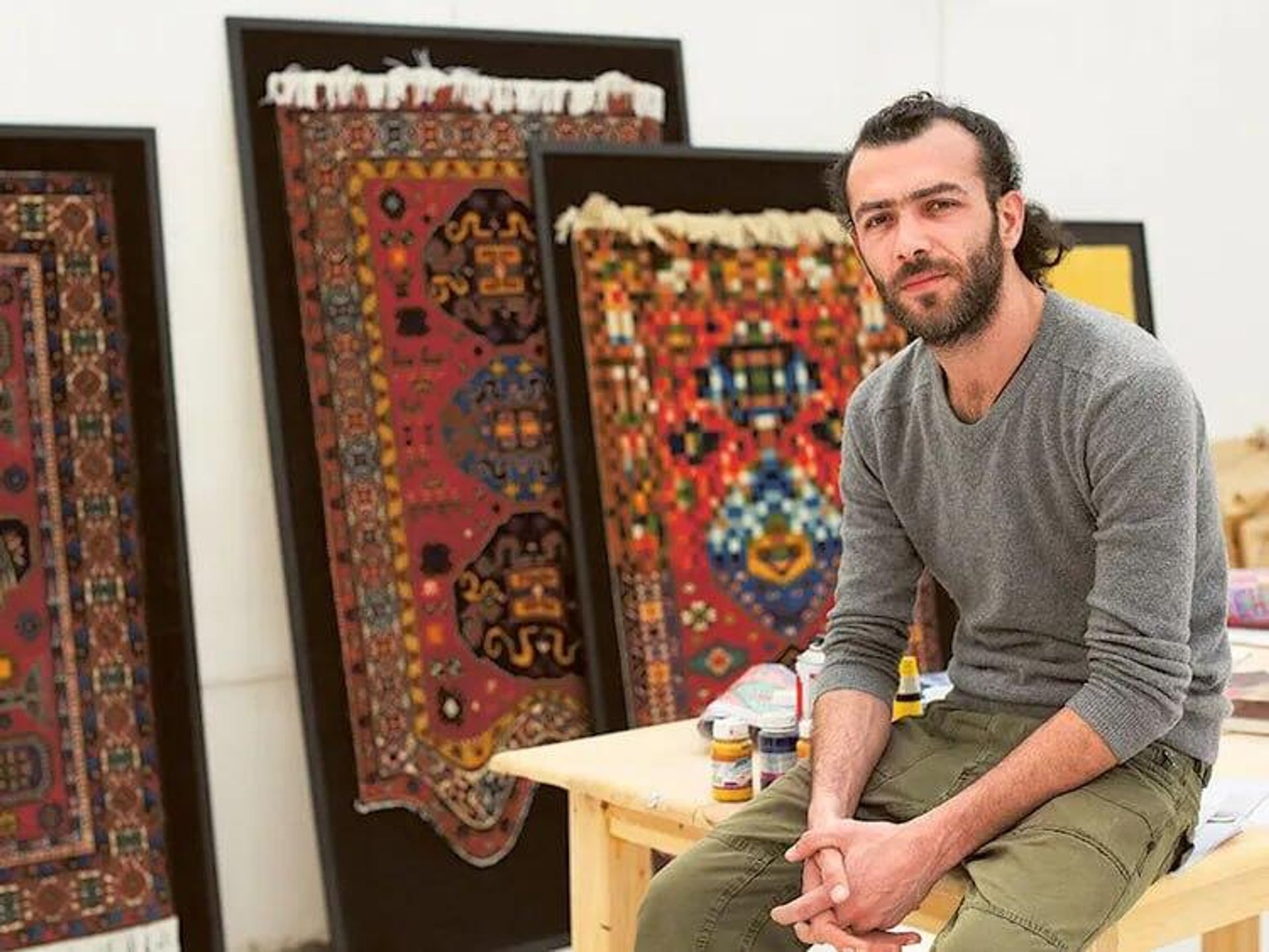 В арт- пространстве QGallery открылась персональная выставка азербайджанского художника Фаика Ахмеда - Sputnik Азербайджан, 1920, 03.05.2025