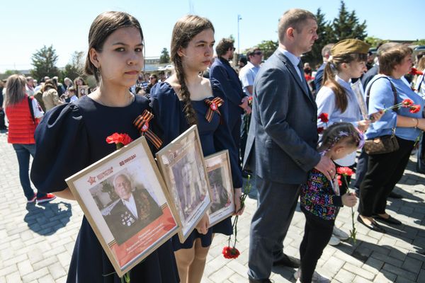 Мероприятие, посвященное 9 мая у мемориала "Братские могилы". - Sputnik Азербайджан