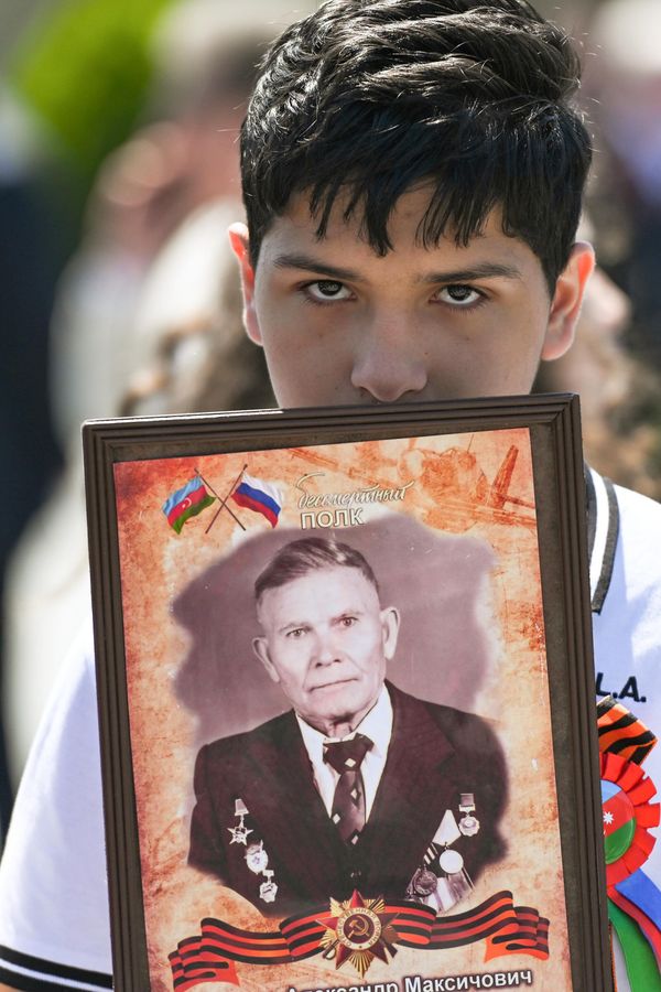 Мероприятие, посвященное 9 мая у мемориала "Братские могилы". - Sputnik Азербайджан