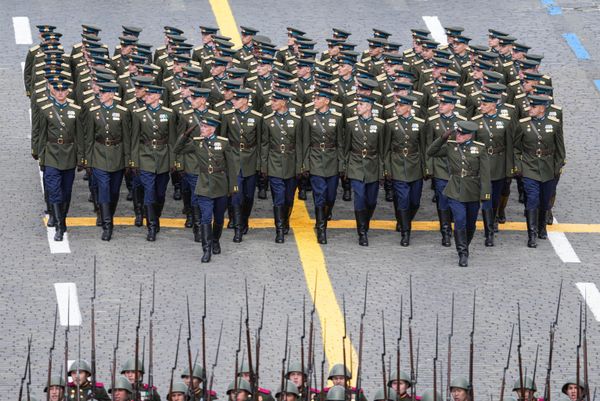 Парадный расчет на Красной площади в Москве на военном параде, посвященном 80-летию Победы в Великой Отечественной войне - Sputnik Азербайджан